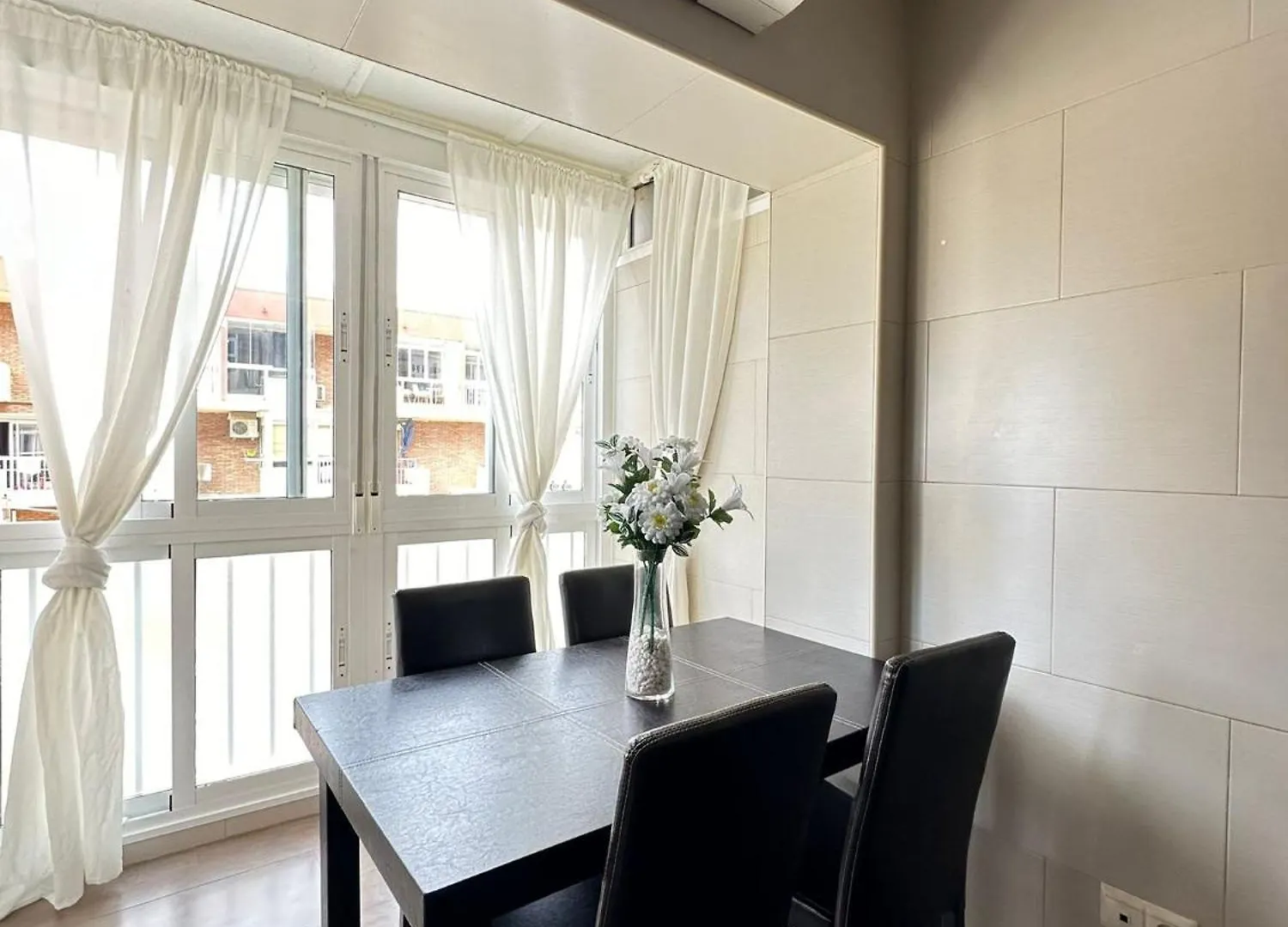Apart And Studios Benalmadena Beach דירה